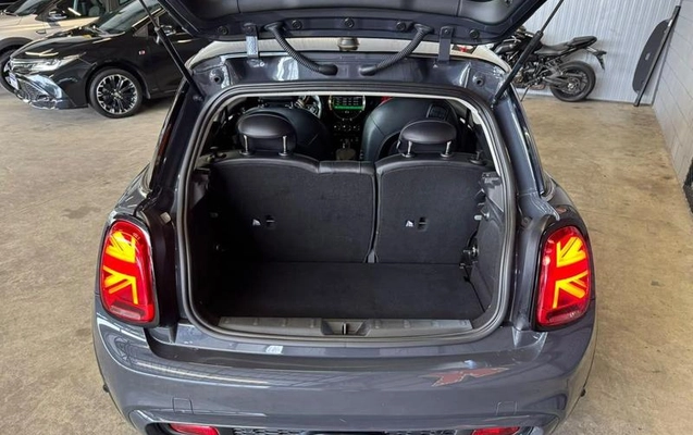 imagem-https://www.socarrao.com.br/sc-vehicle-images-prod/4435931/1792791844987-8499410_0_B_79f226e599.jpeg