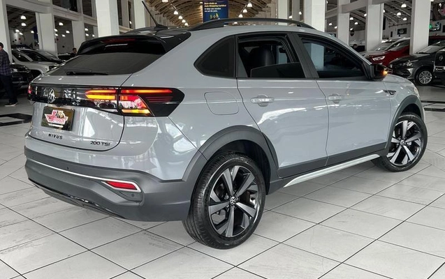 imagem-https://www.socarrao.com.br/sc-vehicle-images-prod/4435970/1792792147019-8601488_8_B_409f3ca693.jpeg