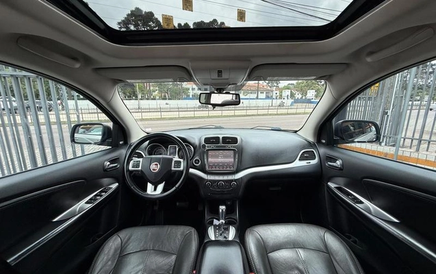 imagem-https://www.socarrao.com.br/sc-vehicle-images-prod/4435990/1792792323991-8602452_14_B_a932f914af.jpeg