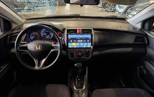 imagem-https://www.socarrao.com.br/sc-vehicle-images-prod/4436118/1792792710142-8602400_0_B_ab0af9b258.jpeg