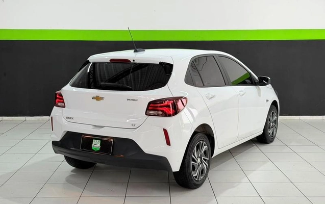 imagem-https://www.socarrao.com.br/sc-vehicle-images-prod/4436119/1792792713756-8601185_5_B_63190055dc.jpeg
