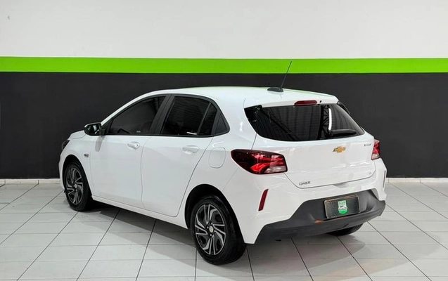 imagem-https://www.socarrao.com.br/sc-vehicle-images-prod/4436119/1792792713759-8601185_7_B_2ef7b2edef.jpeg
