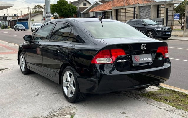 imagem-https://www.socarrao.com.br/sc-vehicle-images-prod/4436126/1792792822569-8_060308.jpg