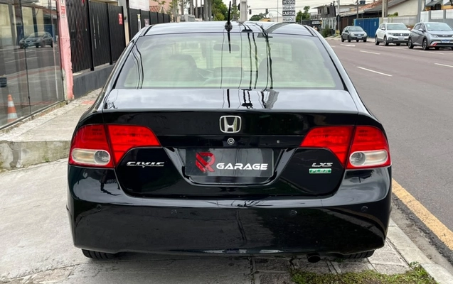 imagem-https://www.socarrao.com.br/sc-vehicle-images-prod/4436126/1792792822570-7_060308.jpg