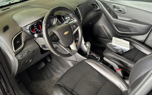 imagem-https://www.socarrao.com.br/sc-vehicle-images-prod/4436229/1792793284399-8588314_7_B_2d9cf6578e.jpeg