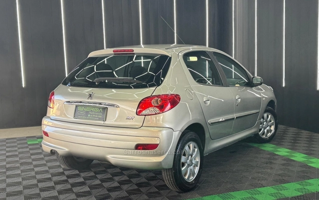 imagem-https://www.socarrao.com.br/sc-vehicle-images-prod/4436280/1792793480228-6aed6e8f258e0bcc8894ac23b722dade_big.jpeg