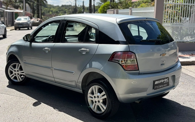 imagem-https://www.socarrao.com.br/sc-vehicle-images-prod/4436566/1792795222095-003_65e18438dd1acc91e7bd4781cb5d9a58.jpg