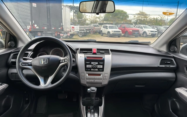 imagem-https://www.socarrao.com.br/sc-vehicle-images-prod/4437527/1792804711297-c62a3d07-5e77-4d5d-b816-6f96a79c95ee.jpg