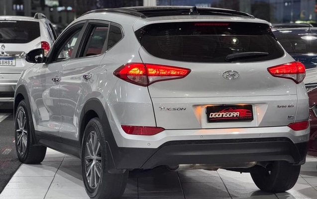 imagem-https://www.socarrao.com.br/sc-vehicle-images-prod/4437848/1792808474546-8597497_4_B_5a45e0ce40.jpeg
