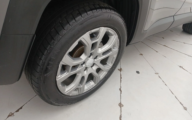 imagem-https://www.socarrao.com.br/sc-vehicle-images-prod/4438229/1792813092180-1_113112.jpg