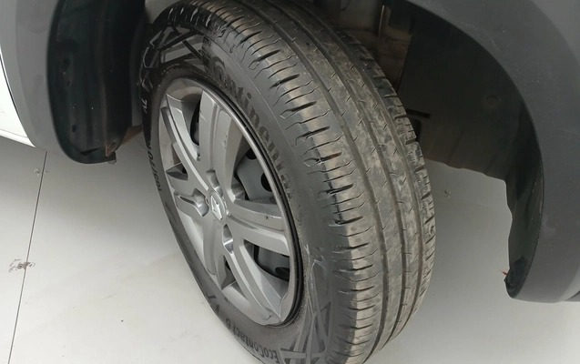 imagem-https://www.socarrao.com.br/sc-vehicle-images-prod/4438697/1792814966793-1_014936.jpg