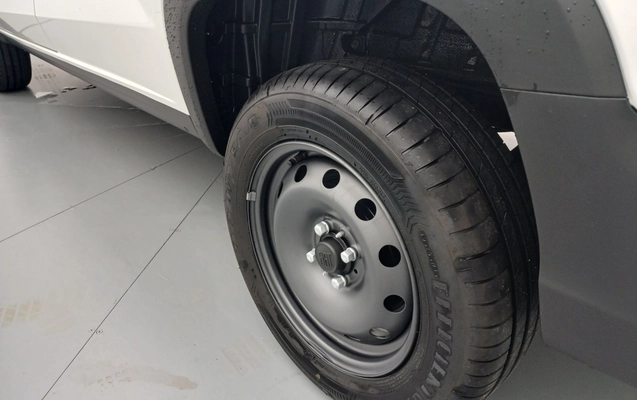 imagem-https://www.socarrao.com.br/sc-vehicle-images-prod/4438855/1792815285002-2_105146.jpg