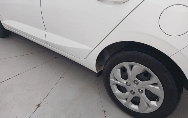 imagem-https://www.socarrao.com.br/sc-vehicle-images-prod/4438868/1792815313192-1_083628.jpg