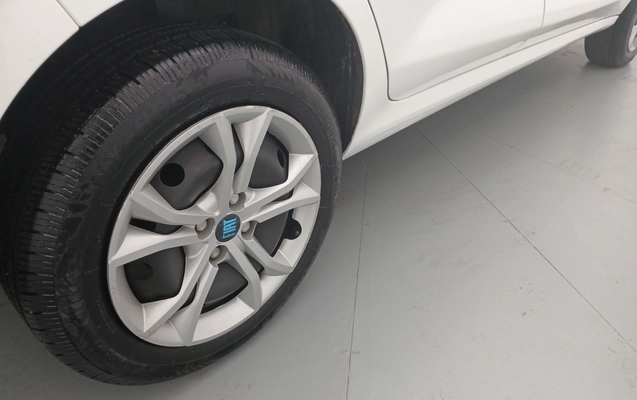 imagem-https://www.socarrao.com.br/sc-vehicle-images-prod/4439071/1792815610428-1_020936.jpg