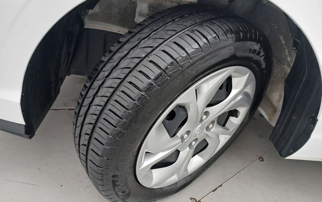 imagem-https://www.socarrao.com.br/sc-vehicle-images-prod/4439570/1792816901220-2_033644.jpg