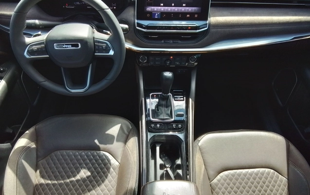 imagem-https://www.socarrao.com.br/sc-vehicle-images-prod/4439807/1792817317414-1_095934.jpg