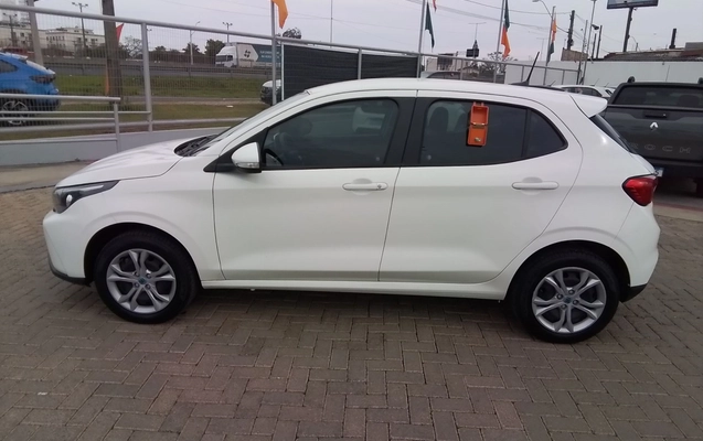 imagem-https://www.socarrao.com.br/sc-vehicle-images-prod/4439897/1792817619943-1_041355.jpg