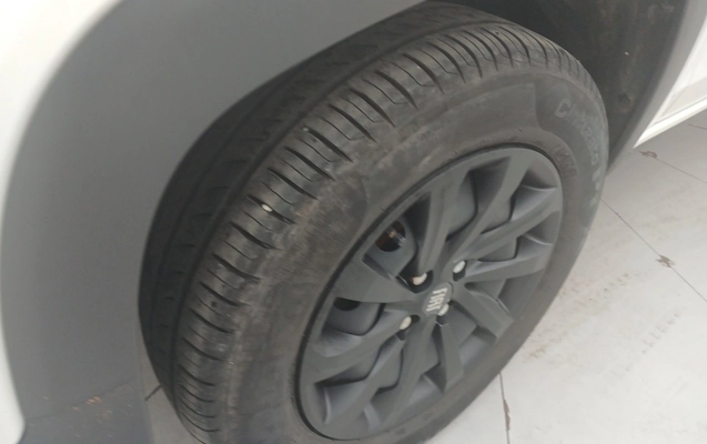imagem-https://www.socarrao.com.br/sc-vehicle-images-prod/4440230/1792818813767-1_033625.jpg
