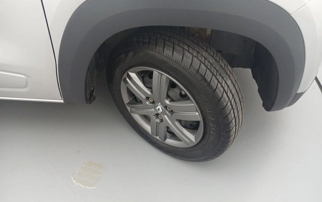 imagem-https://www.socarrao.com.br/sc-vehicle-images-prod/4440501/1792819794566-1_032452.jpg