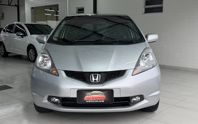 imagem-https://www.socarrao.com.br/sc-vehicle-images-prod/4441076/1792841108018-SU1HXzcyMzIuanBlZw.jpeg