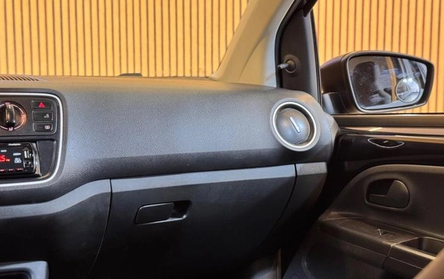 imagem-https://www.socarrao.com.br/sc-vehicle-images-prod/4441123/1792843526452-8600495_14_B_dcbf66069b.jpeg