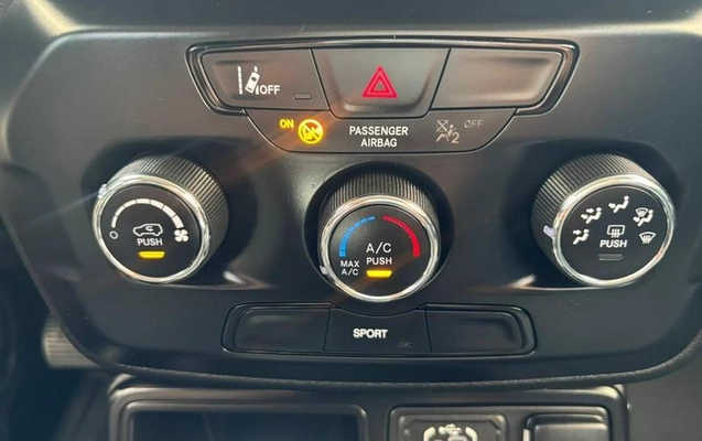 imagem-https://www.socarrao.com.br/sc-vehicle-images-prod/4441124/1792843557180-7805706_5_B_98d1934e99.jpeg
