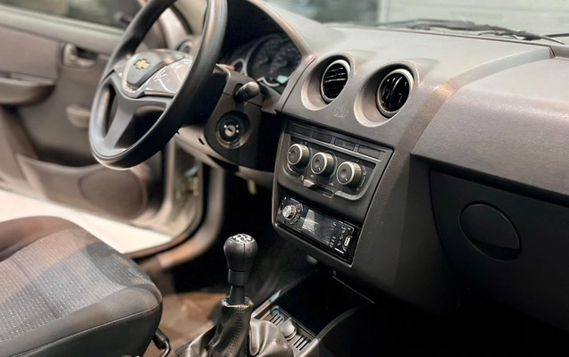 imagem-https://www.socarrao.com.br/sc-vehicle-images-prod/4441127/1792844069173-7a5fe34104b846f3a06f9d24e5003ae7_1792701873466.jpg