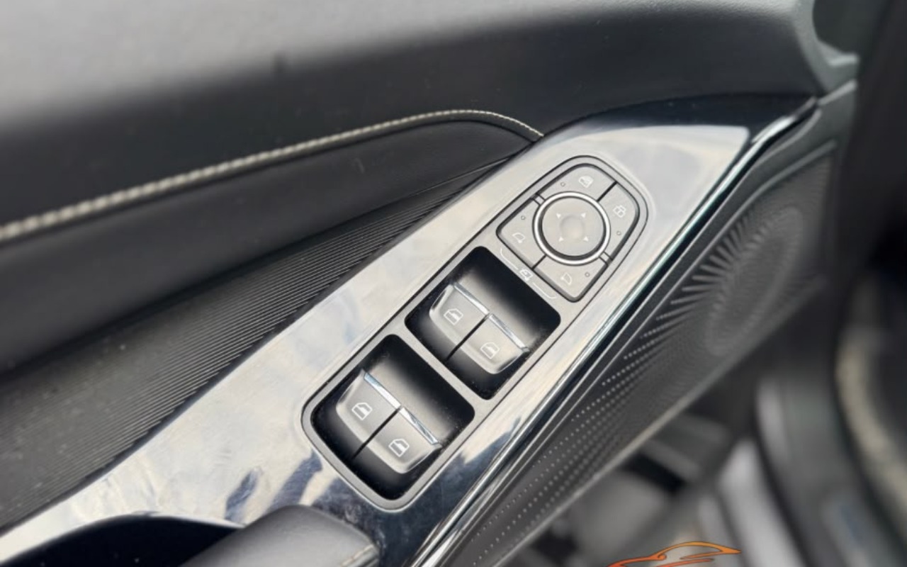 imagem-https://www.socarrao.com.br/sc-vehicle-images-prod/4441128/1792844200900-MTMuanBlZw.jpeg