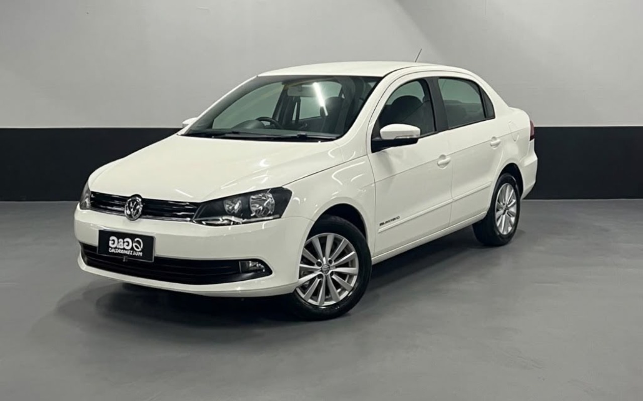 Volkswagen Voyage 2015 Branco — foto 1 de 3