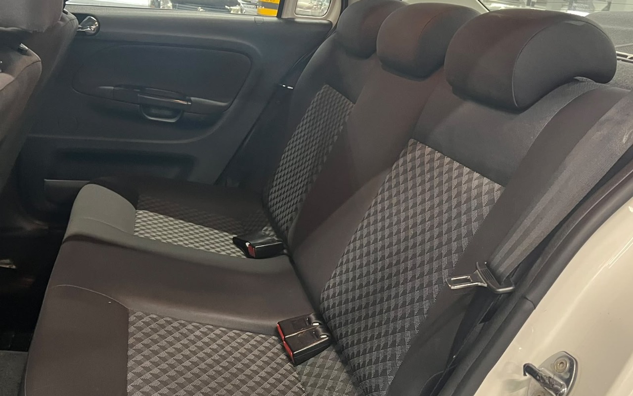 imagem-https://www.socarrao.com.br/sc-vehicle-images-prod/4441138/1792844552621-V2hhdHNBcHAgSW1hZ2UgMjAyNi0xMC0yMiBhdCAxOS4xOC4yNSAoNCkuanBlZw.jpeg