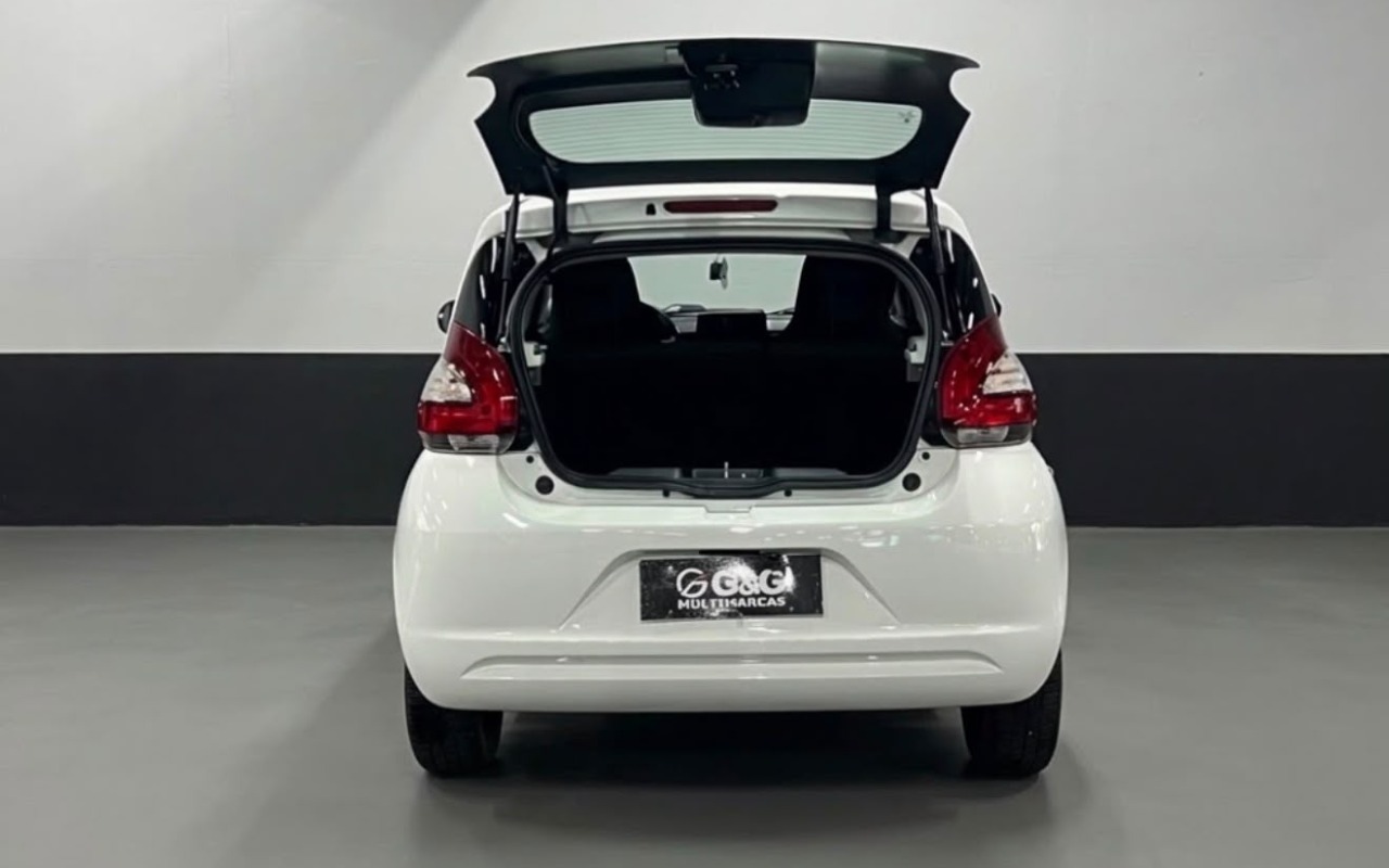 imagem-https://www.socarrao.com.br/sc-vehicle-images-prod/4441164/1792845447936-V2hhdHNBcHAgSW1hZ2UgMjAyNi0xMC0yMyBhdCAxNS4xMS4wNiAoMSkuanBlZw.jpeg
