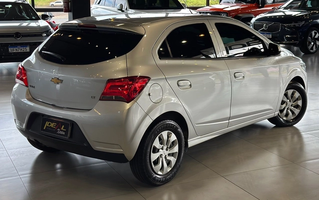 imagem-https://www.socarrao.com.br/sc-vehicle-images-prod/4441167/1792845503756-5a6a4d5a98ab428da1cd855a01bf27e4_1792845409958.jpg
