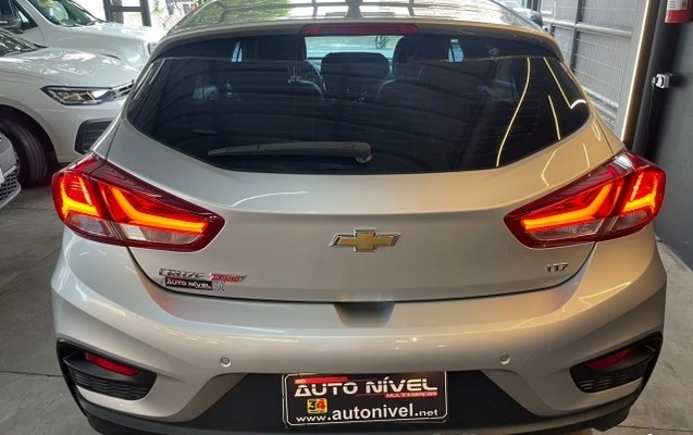 imagem-https://www.socarrao.com.br/sc-vehicle-images-prod/4441173/1792852870945-640_480_chevrolet-cruze-sport6-ltz-1-4-ecotec-aut-21-22-7bf0c9-9.jpg
