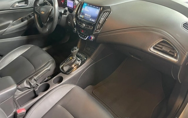 imagem-https://www.socarrao.com.br/sc-vehicle-images-prod/4441173/1792852870948-640_480_chevrolet-cruze-sport6-ltz-1-4-ecotec-aut-21-22-7bf0c9-11.jpg