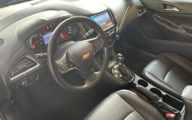 imagem-https://www.socarrao.com.br/sc-vehicle-images-prod/4441173/1792852870949-640_480_chevrolet-cruze-sport6-ltz-1-4-ecotec-aut-21-22-7bf0c9-2.jpg