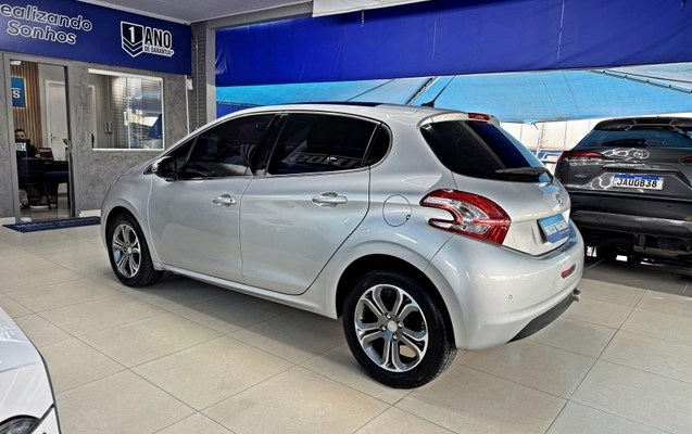 imagem-https://www.socarrao.com.br/sc-vehicle-images-prod/4441180/1792846444601-mpCPVvOJut0bxINNFDIA7A3pgkd9UNMZ.jpg