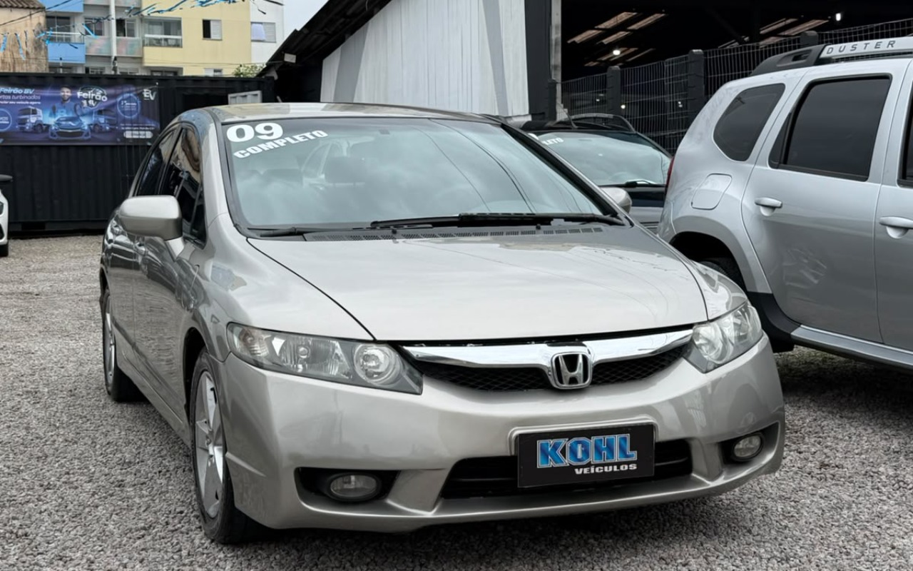 Honda Civic 2009 Bege — foto 1 de 3