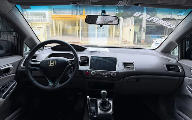 imagem-https://www.socarrao.com.br/sc-vehicle-images-prod/4441184/1792846594179-V2hhdHNBcHAgSW1hZ2UgMjAyNi0xMC0yMiBhdCAxMS4xNC40NiAoMikuanBlZw.jpeg