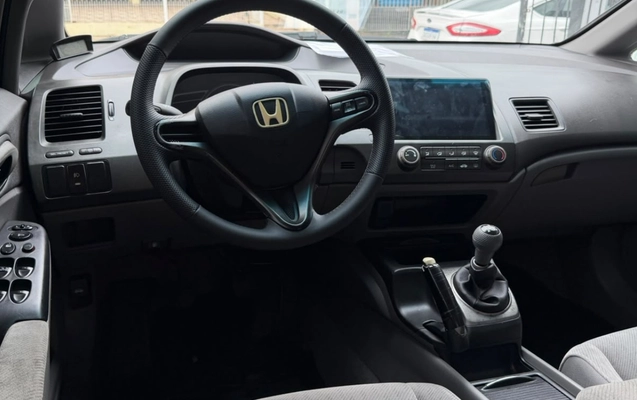 imagem-https://www.socarrao.com.br/sc-vehicle-images-prod/4441184/1792846594274-V2hhdHNBcHAgSW1hZ2UgMjAyNi0xMC0yMiBhdCAxMS4xNC40NiAoMykuanBlZw.jpeg
