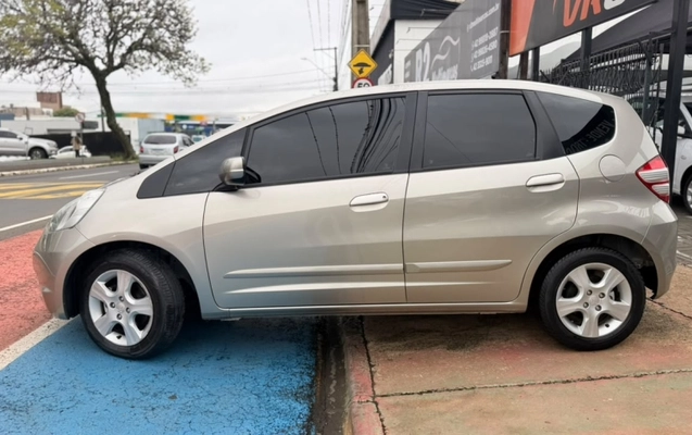 imagem-https://www.socarrao.com.br/sc-vehicle-images-prod/4441192/1792846873738-09Hp6uztA3MECUxuEjG9IFTHHHVq4hFY.jpg