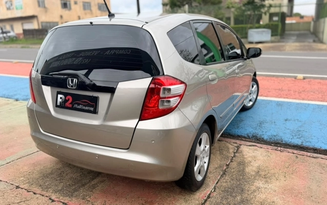 imagem-https://www.socarrao.com.br/sc-vehicle-images-prod/4441192/1792846873744-7Zf7FEDzLrtLcsXXEldibSoLtiqcDpCg.jpg