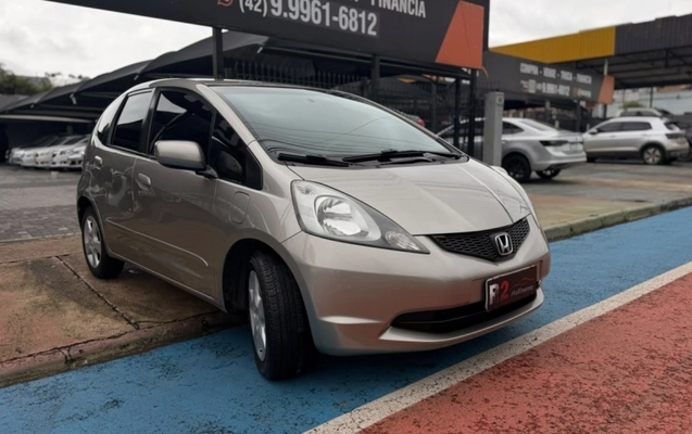 imagem-https://www.socarrao.com.br/sc-vehicle-images-prod/4441192/1792846873750-ubEk68jkEYxuQcZLPT47HmKTXK9uuAfY.jpg
