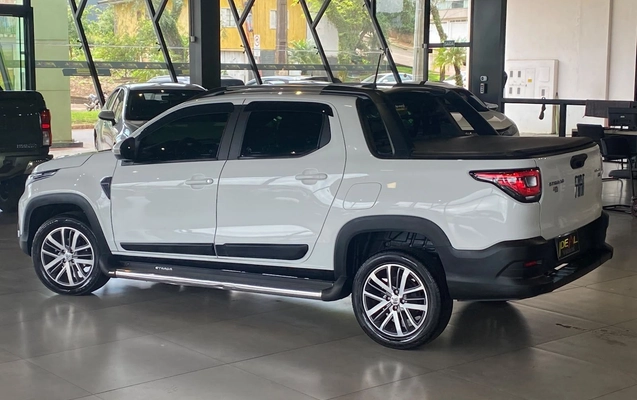 imagem-https://www.socarrao.com.br/sc-vehicle-images-prod/4441222/1792847943770-c2ab8b921b004e35bc4a408b6604772a_1792847851922.jpg