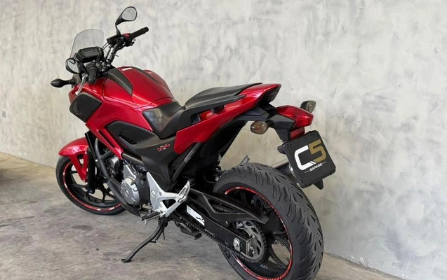 imagem-https://www.socarrao.com.br/sc-vehicle-images-prod/4441259/1792852138111-8600741_0_B_6345497a58.jpeg