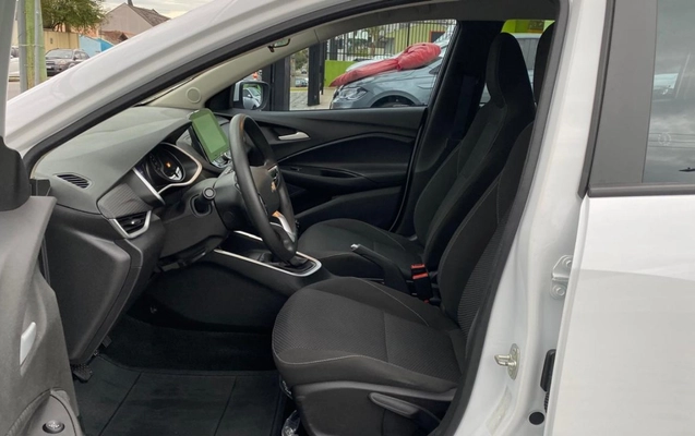 imagem-https://www.socarrao.com.br/sc-vehicle-images-prod/4441262/1792849153399-MTQuanBlZw.jpeg