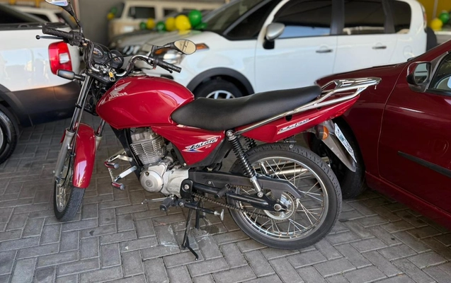 imagem-https://www.socarrao.com.br/sc-vehicle-images-prod/4441280/1792849609907-e09ebbaf-47eb-46ff-bb42-8342e52a7b2b.jpg