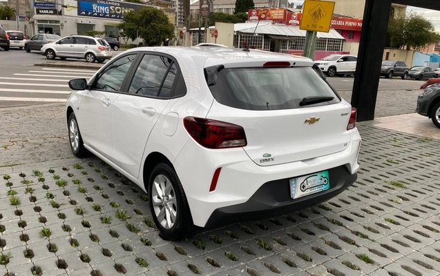 imagem-https://www.socarrao.com.br/sc-vehicle-images-prod/4441281/1792849651068-Ni5qcGVn.jpeg