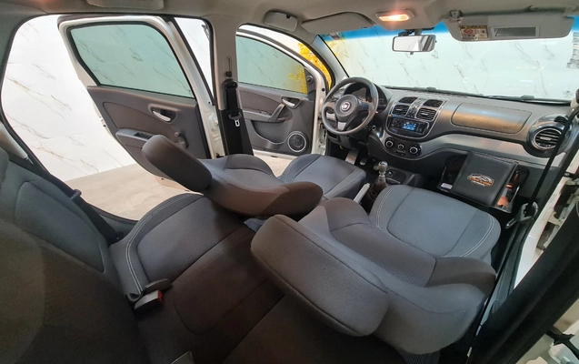 imagem-https://www.socarrao.com.br/sc-vehicle-images-prod/4441290/1792849830614-MjAyNjEwMjNfMTgwMTE5LmpwZw.jpg