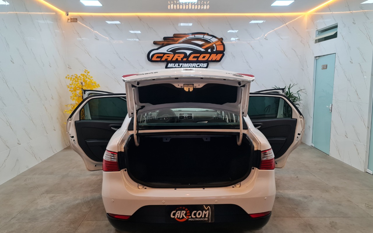 imagem-https://www.socarrao.com.br/sc-vehicle-images-prod/4441290/1792849831493-MjAyNjEwMjNfMTgwMDIzLmpwZw.jpg