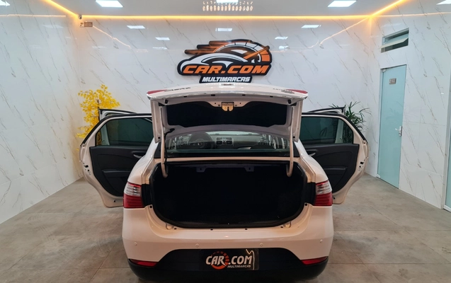 imagem-https://www.socarrao.com.br/sc-vehicle-images-prod/4441290/1792849831493-MjAyNjEwMjNfMTgwMDIzLmpwZw.jpg
